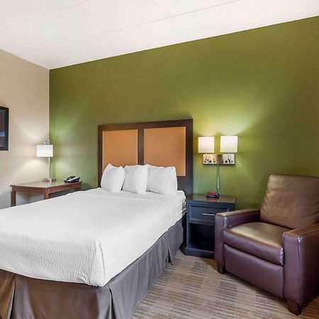 Extended Stay America Select Suites - Chicago - Лайл Экстерьер фото