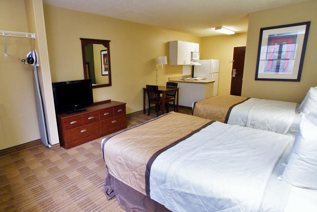 Extended Stay America Select Suites - Chicago - Лайл Экстерьер фото