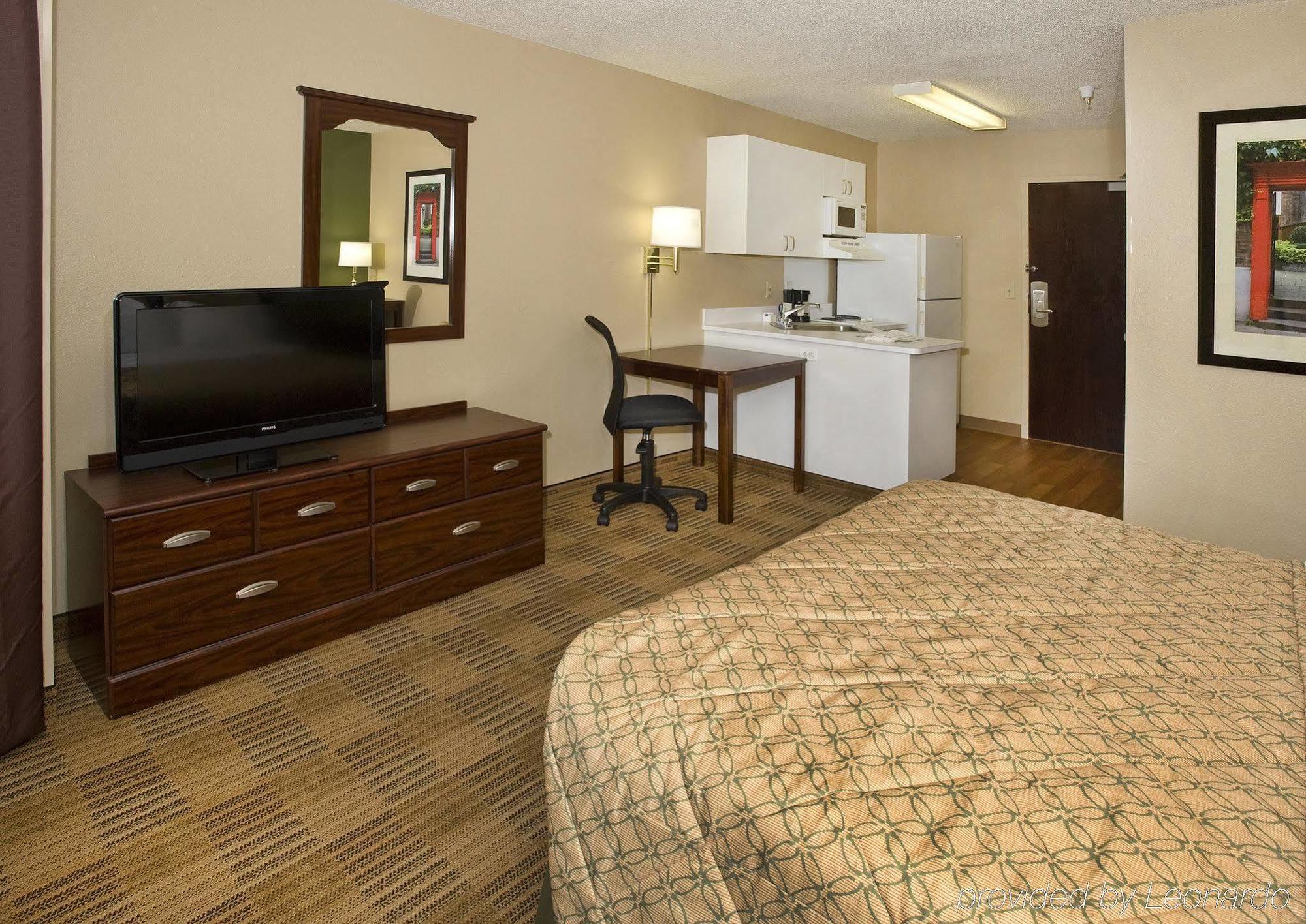 Extended Stay America Select Suites - Chicago - Лайл Экстерьер фото